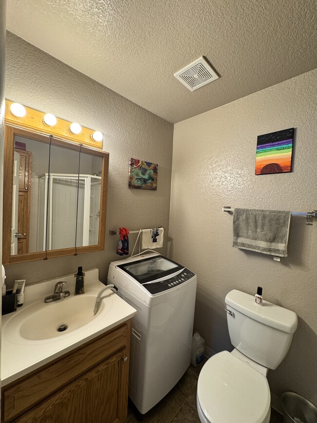 Building Photo - 857 S Van Gordon Ct