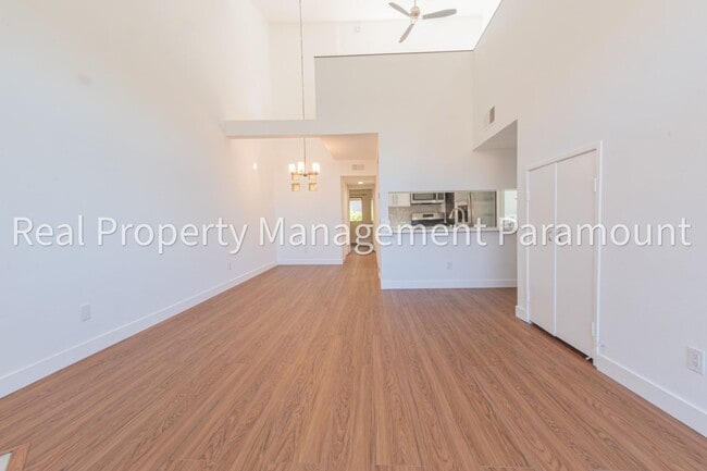 Building Photo - Spectacular 2 Bedroom, 2 Bath Condo with Large Loft flex-space