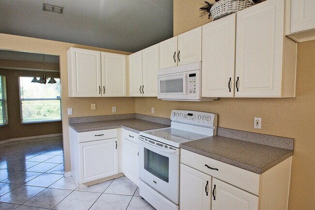 Building Photo - 9637 Lake Douglas Pl