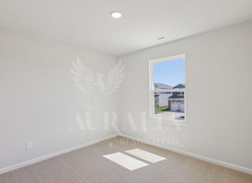 Building Photo - 805 Ottawa Dr