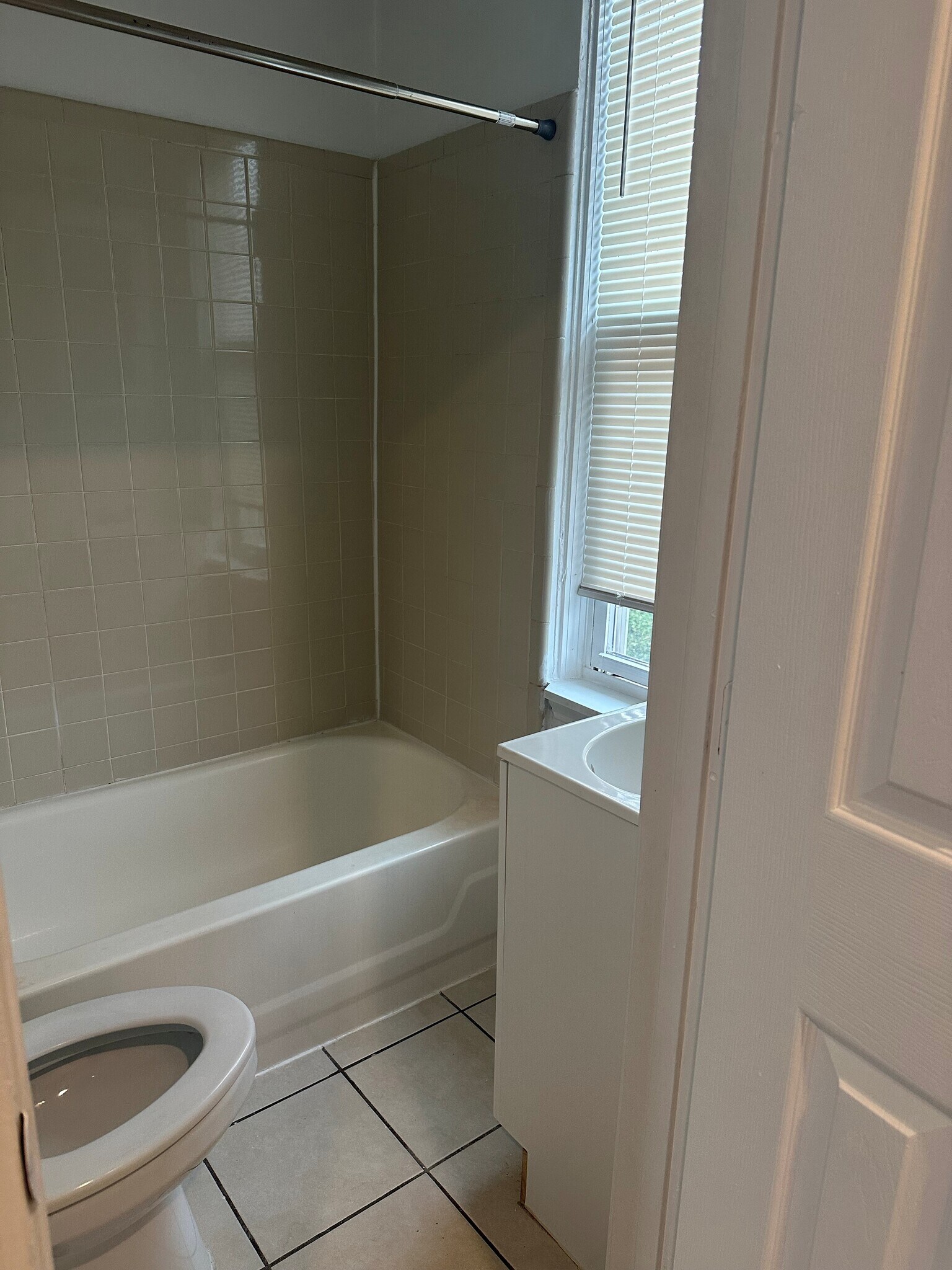 Building Photo - 7 Greenville St