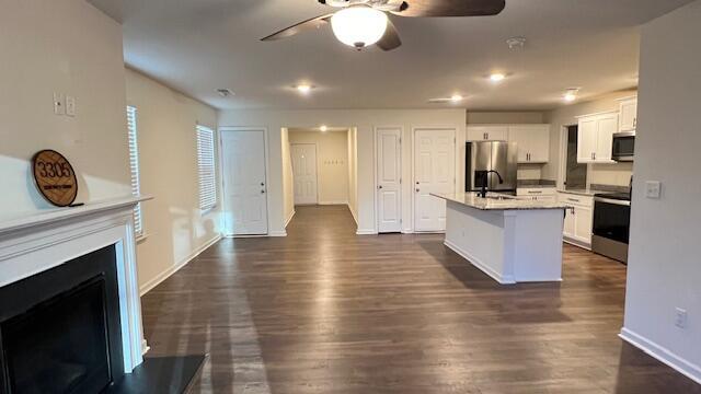 Building Photo - 3305 Serenity Dr NE