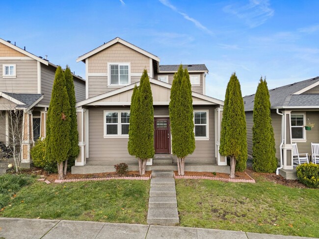 Primary Photo - Cozy 3-Bed Yelm Home | Vaulted Ceilings, C...