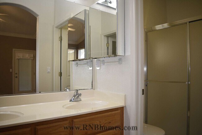 Building Photo - 309 Quiet Star Ct