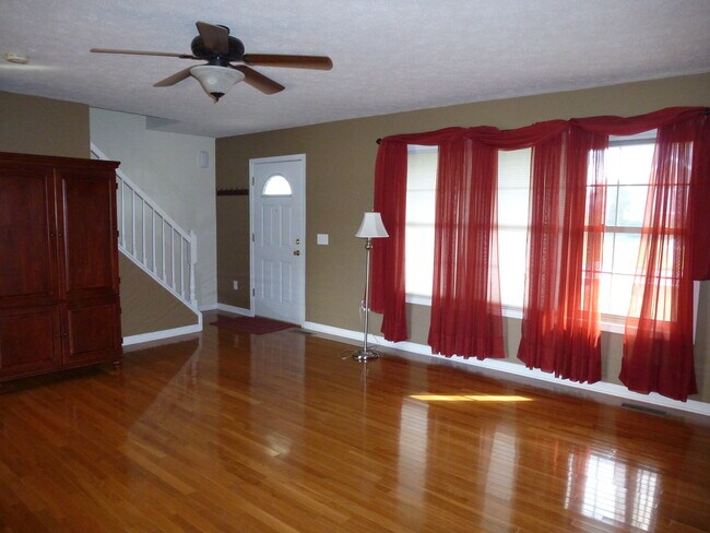 Building Photo - 14760 Justice Crossing