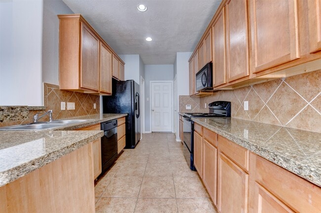 Building Photo - 47 Wickerdale Pl