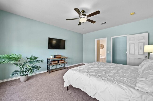 Building Photo - 20804 Silverbell Ln