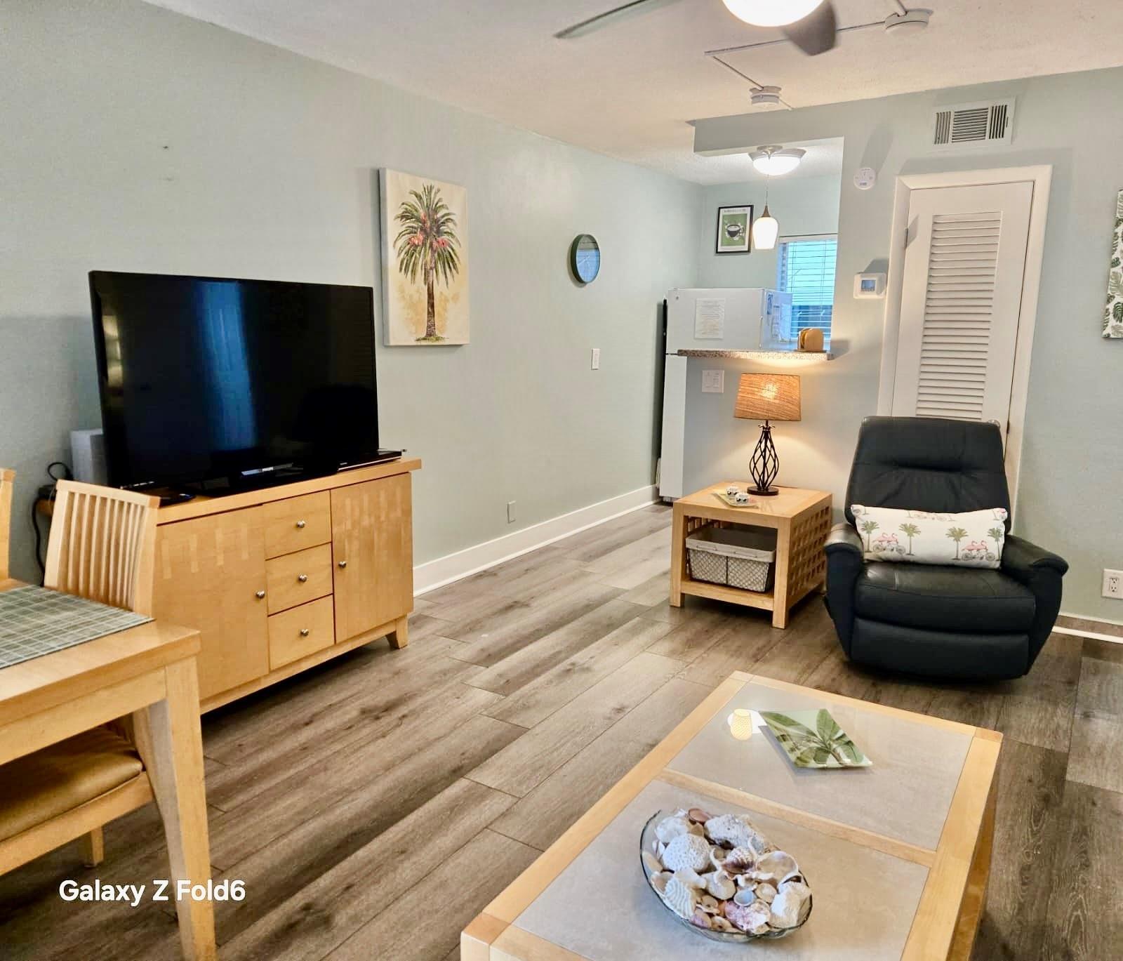 Building Photo - 3225 NE 16th St