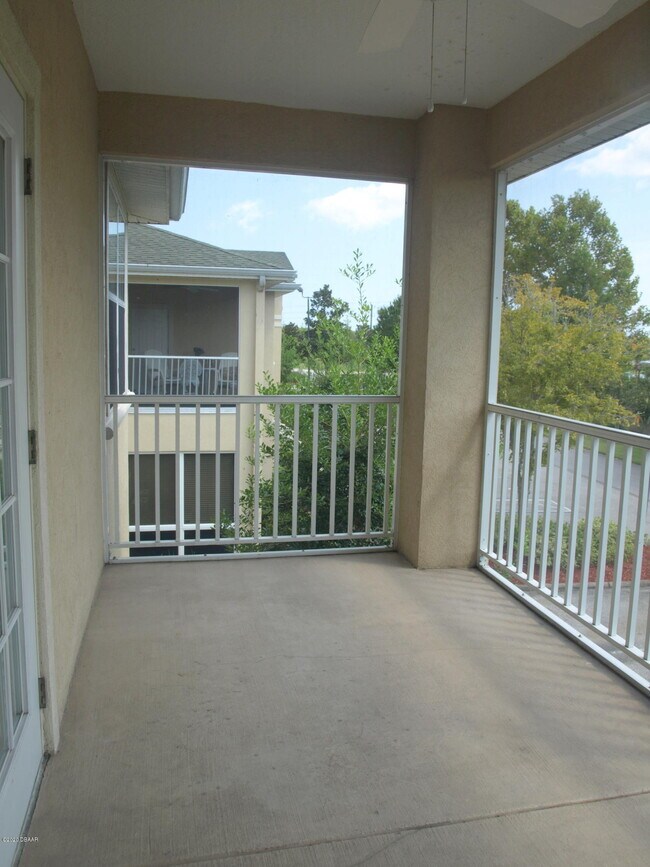 Building Photo - 830 Airport Rd