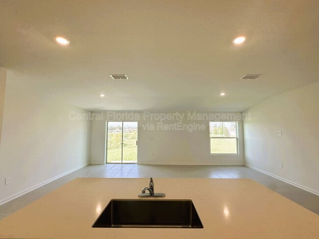 Building Photo - 3489 Chinotto Dr