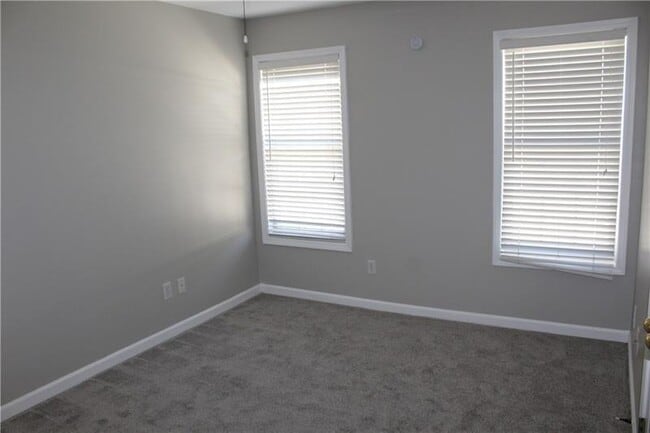 Building Photo - 505 Towne Ridge Way