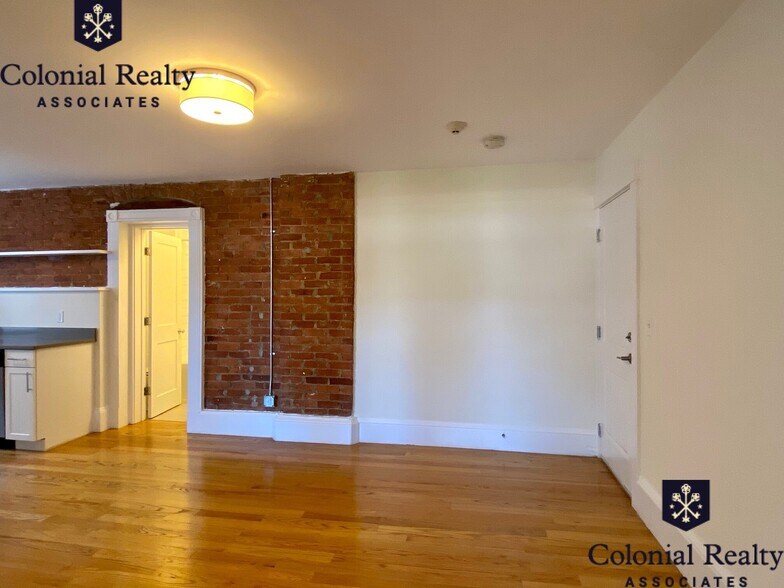 Building Photo - 83 Harvard St
