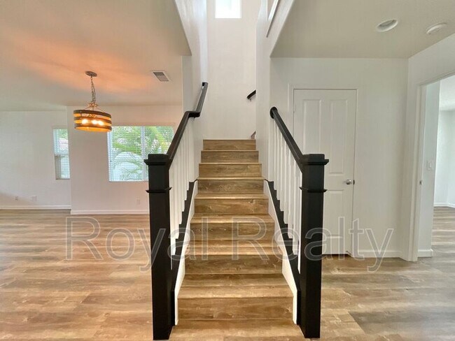 Building Photo - 91-1355 Kaileolea Drive