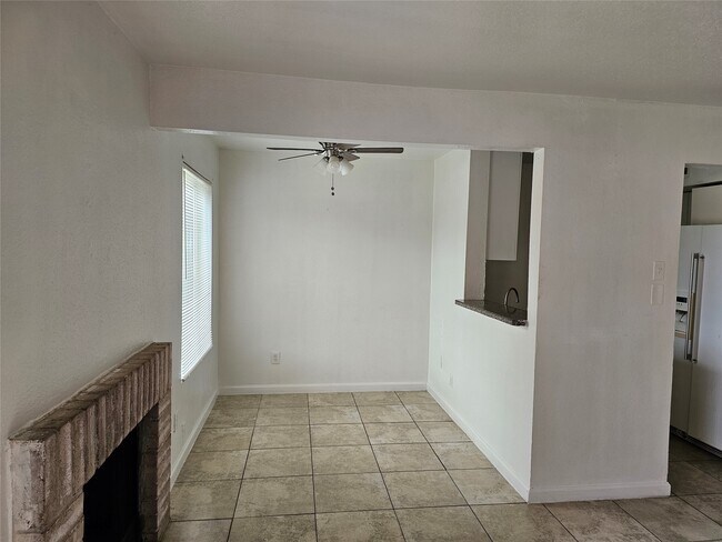 Building Photo - 12627 Ashford Meadow Dr