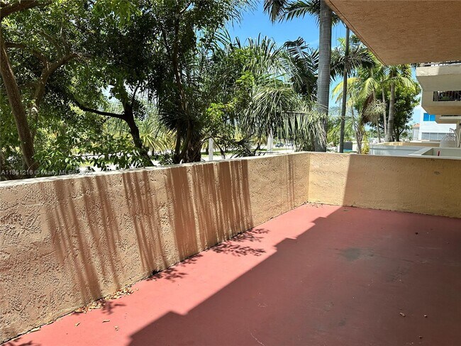 Building Photo - 8440 SW 8th St