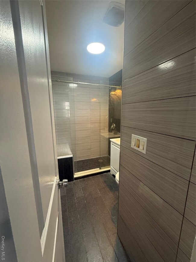 Building Photo - 188-27 Woodhull Ave