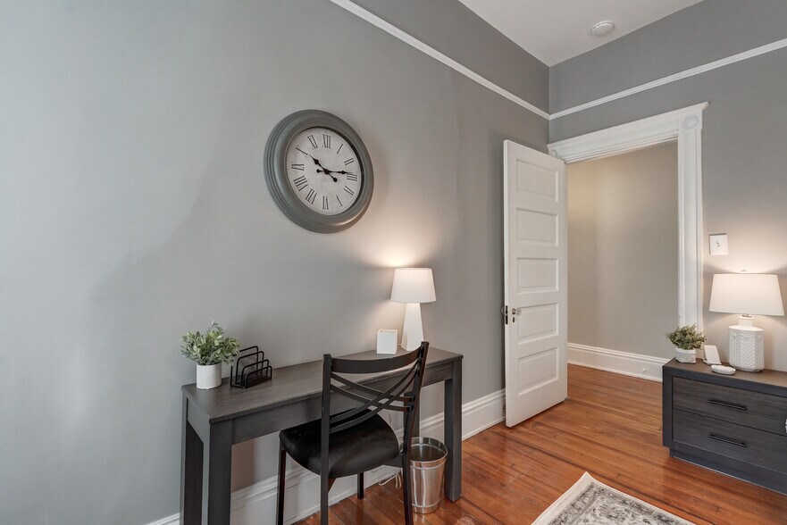 Desk - 1913 Hanover Ave