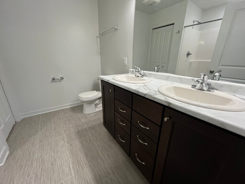 Building Photo - 3637 Andover Ln