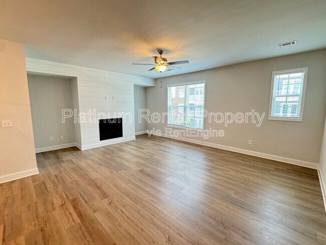 Building Photo - 1592 Gin Blossom Cir