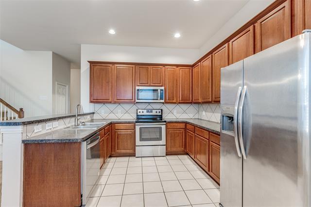 Building Photo - 2008 Webb Dr