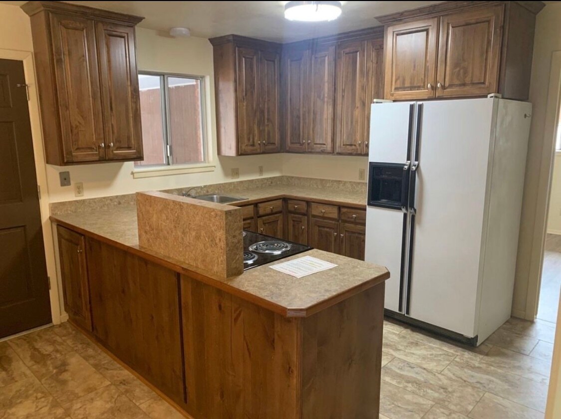 Building Photo - 660 S 400 E