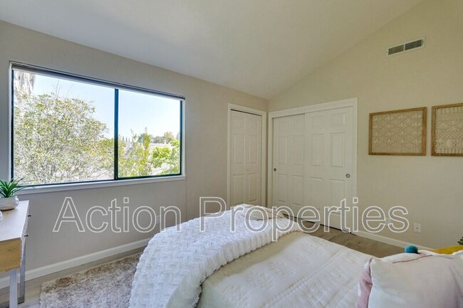 Building Photo - 20233 Joseph Cir