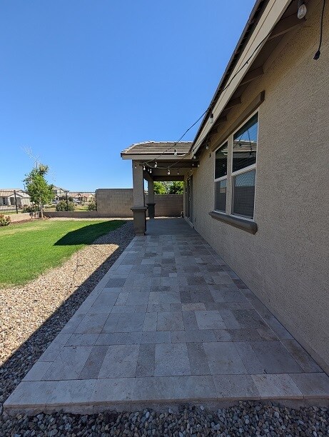 Building Photo - 41390 W Carlisle Ln