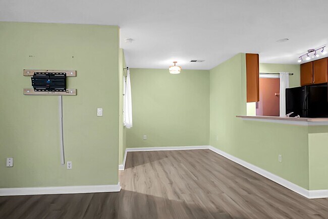 Building Photo - 278 Alexandra Dr