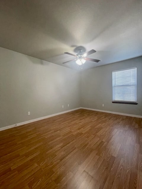 Building Photo - 220 Sage St