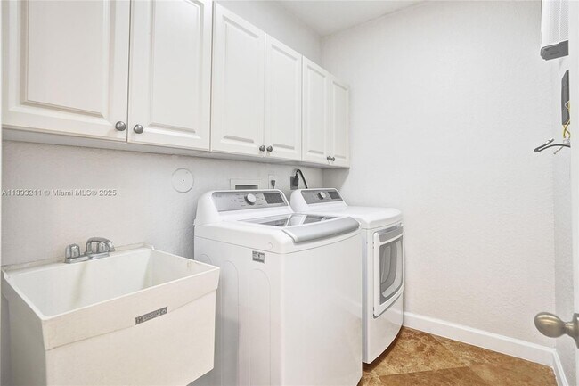 Building Photo - 7722 SW 188th Terrace