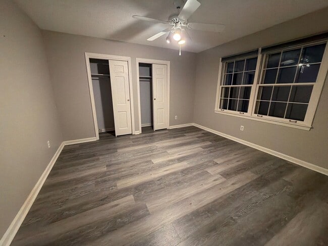 Building Photo - 4019 Piedmont Dr SE