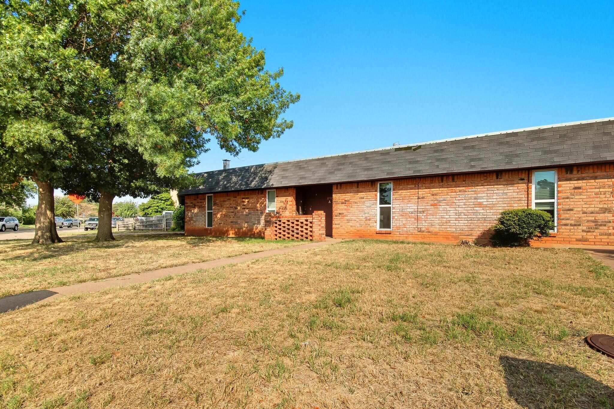 Building Photo - 4934 Greenslope Dr