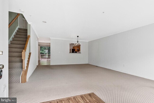 Building Photo - 616 Bellerive Ct