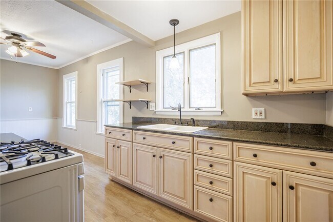 Building Photo - 1609 Culver Rd