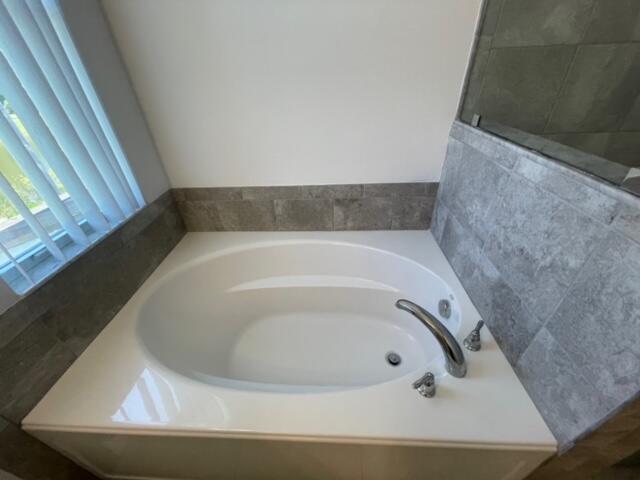 Building Photo - 12885 Trevi Isle Dr