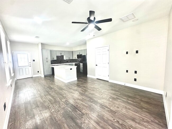 Building Photo - 62 Woodland Hills Dr