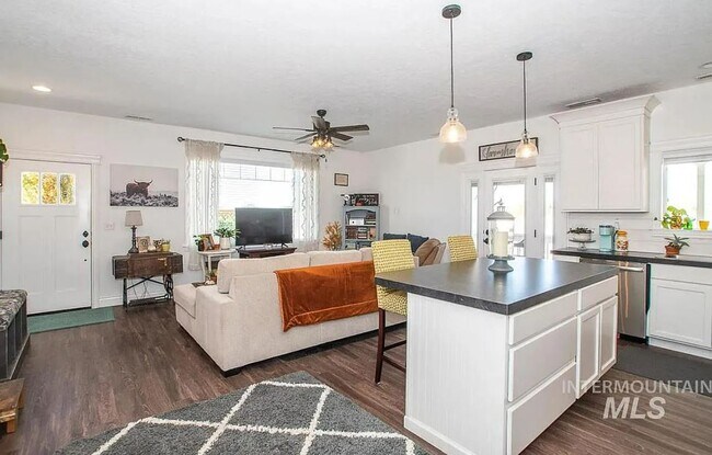 Living Room - 15872 Sandy Ridge Ct
