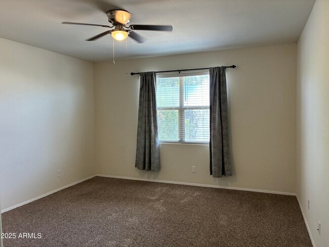 Building Photo - 25698 W Desert Dr