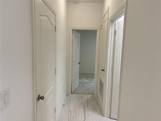 Building Photo - 279 Sunfish Dr