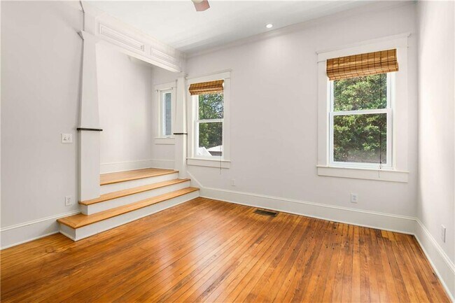 Building Photo - 787 Flat Shoals Ave SE