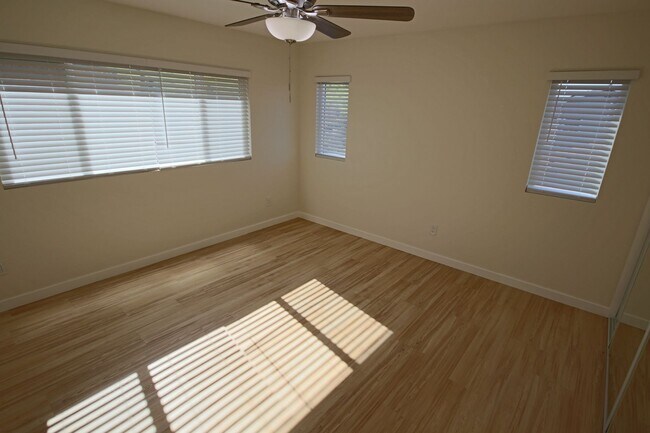 Building Photo - Spring Valley 4-Bedroom Home - Completely remodeled
