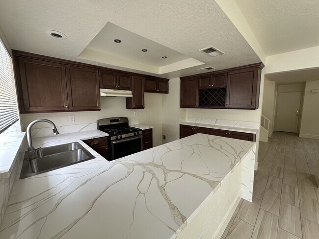 Building Photo - 15819 Antelope Dr