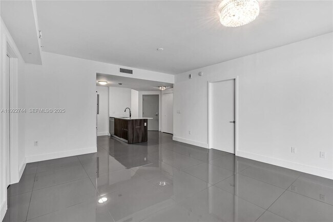 Building Photo - 488 NE 18th St