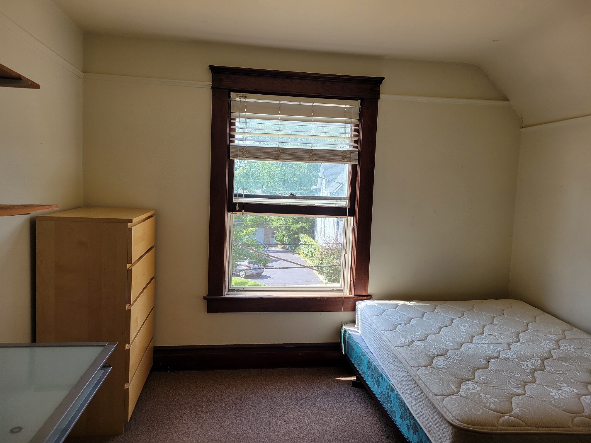 Building Photo - 523 S 4th Ave