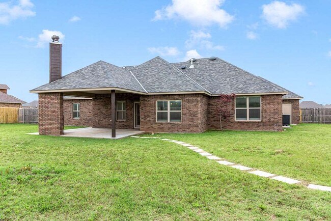 Building Photo - 12230 NE Deer Rdg Dr