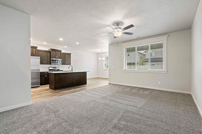 Building Photo - LOCATION!! Pristine Newer 4BR/2.5BA Home in Meridian’s Verado Subdivision