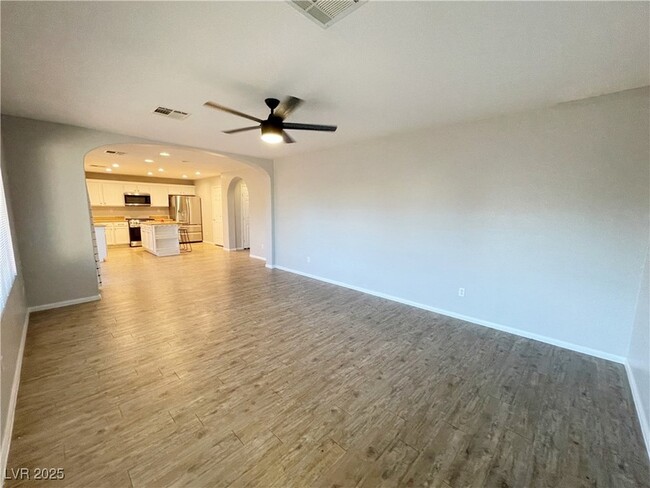 Building Photo - 605 Sonoran Heights Ave