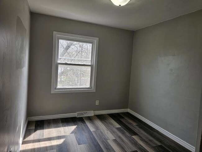 Building Photo - 1533 Tennessee St