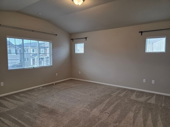 Building Photo - 4 Bedroom Home in Soundview Estates!