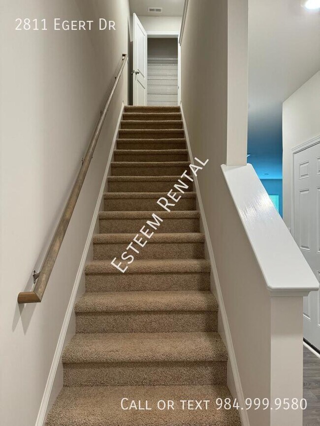 Building Photo - 2811 Egert Dr